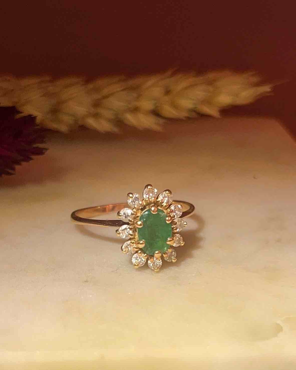 Bague Marguerite émeraude &amp; diamants "Miryam" - Elliade Paris