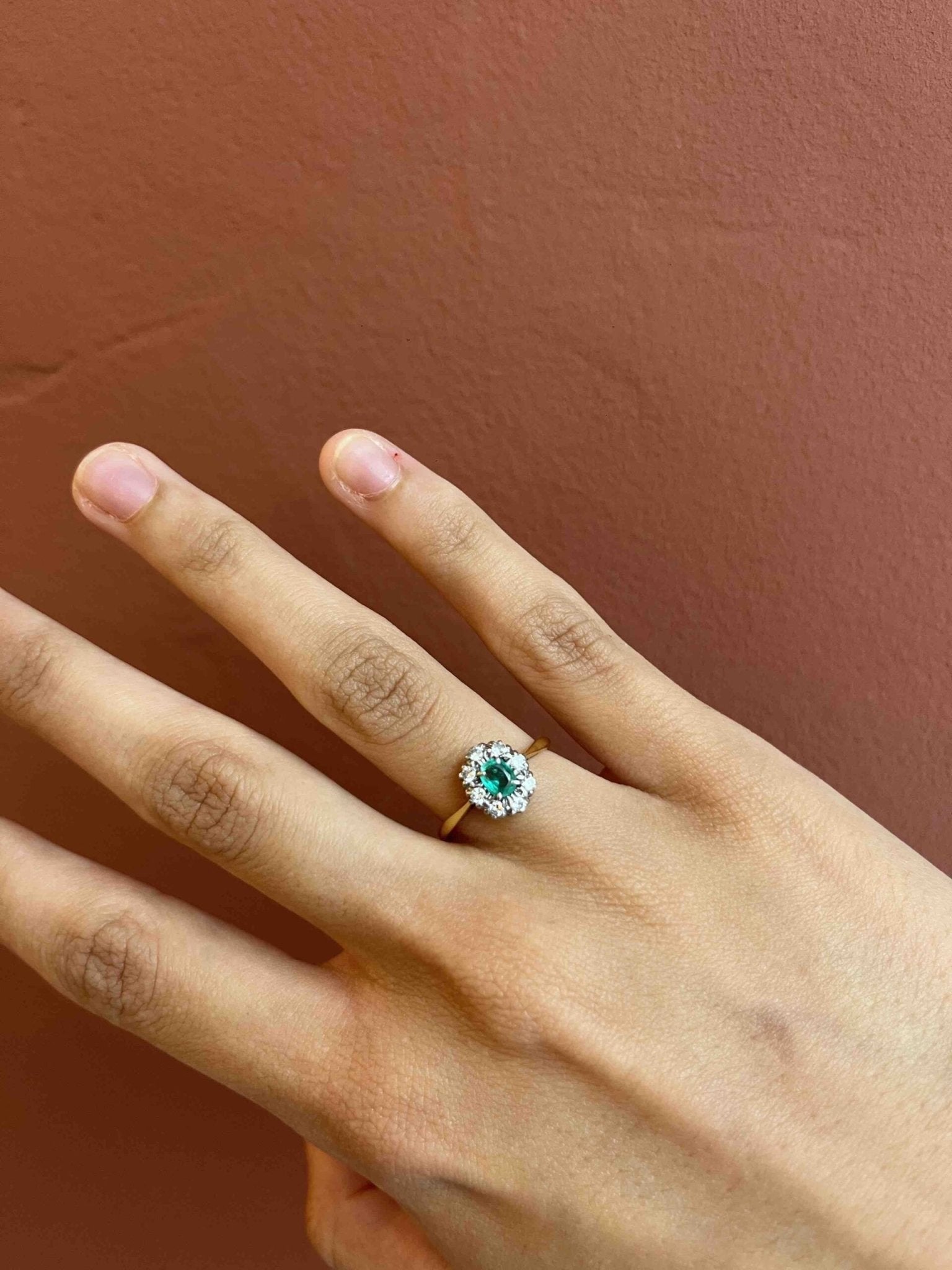 Bague Marguerite Émeraude &amp; Diamants "Rachel" - Elliade Paris