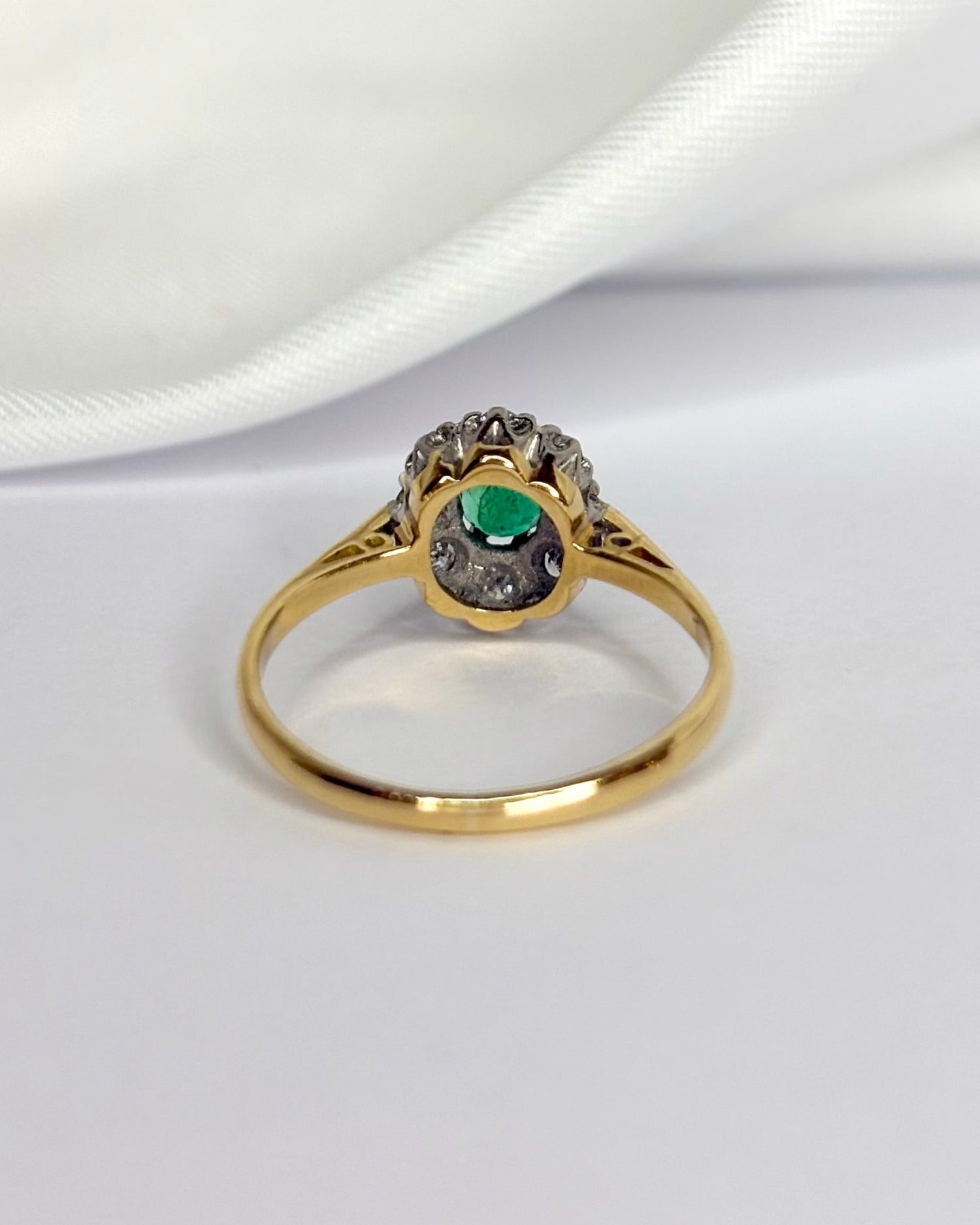 Bague Marguerite Émeraude &amp; Diamants "Shana" - Elliade Paris