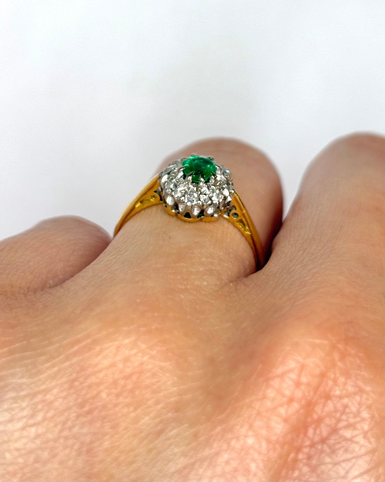 Bague Marguerite Émeraude &amp; Diamants "Shana" - Elliade Paris