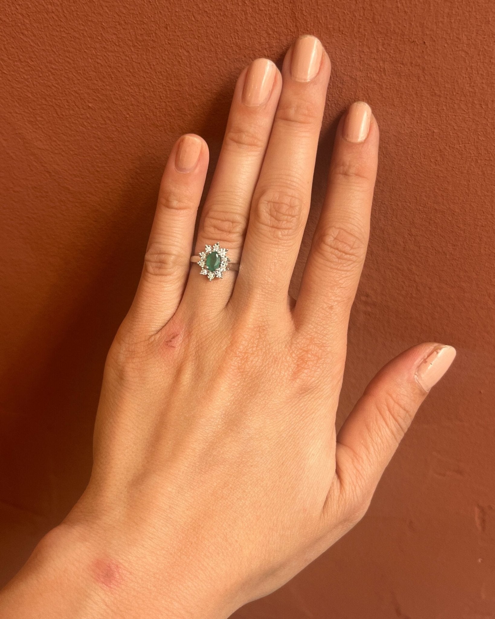 Bague Marguerite émeraude &amp; diamants "Solène" - Elliade Paris