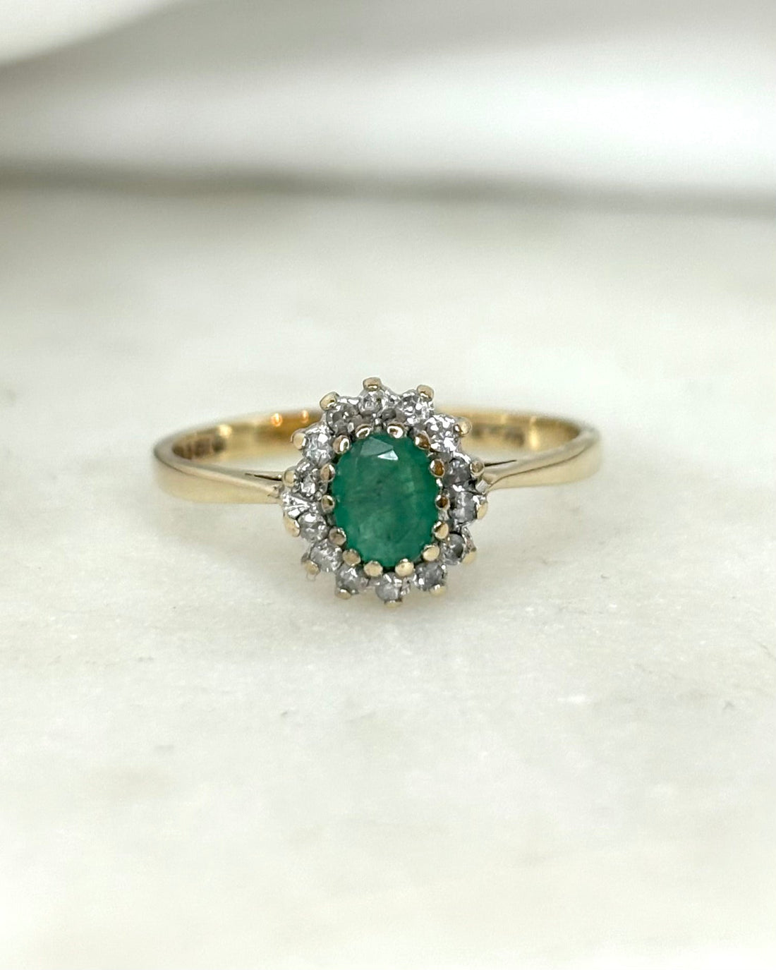 Bague Marguerite Émeraude &amp; Diamants &quot;Thélia&quot; - Elliade Paris