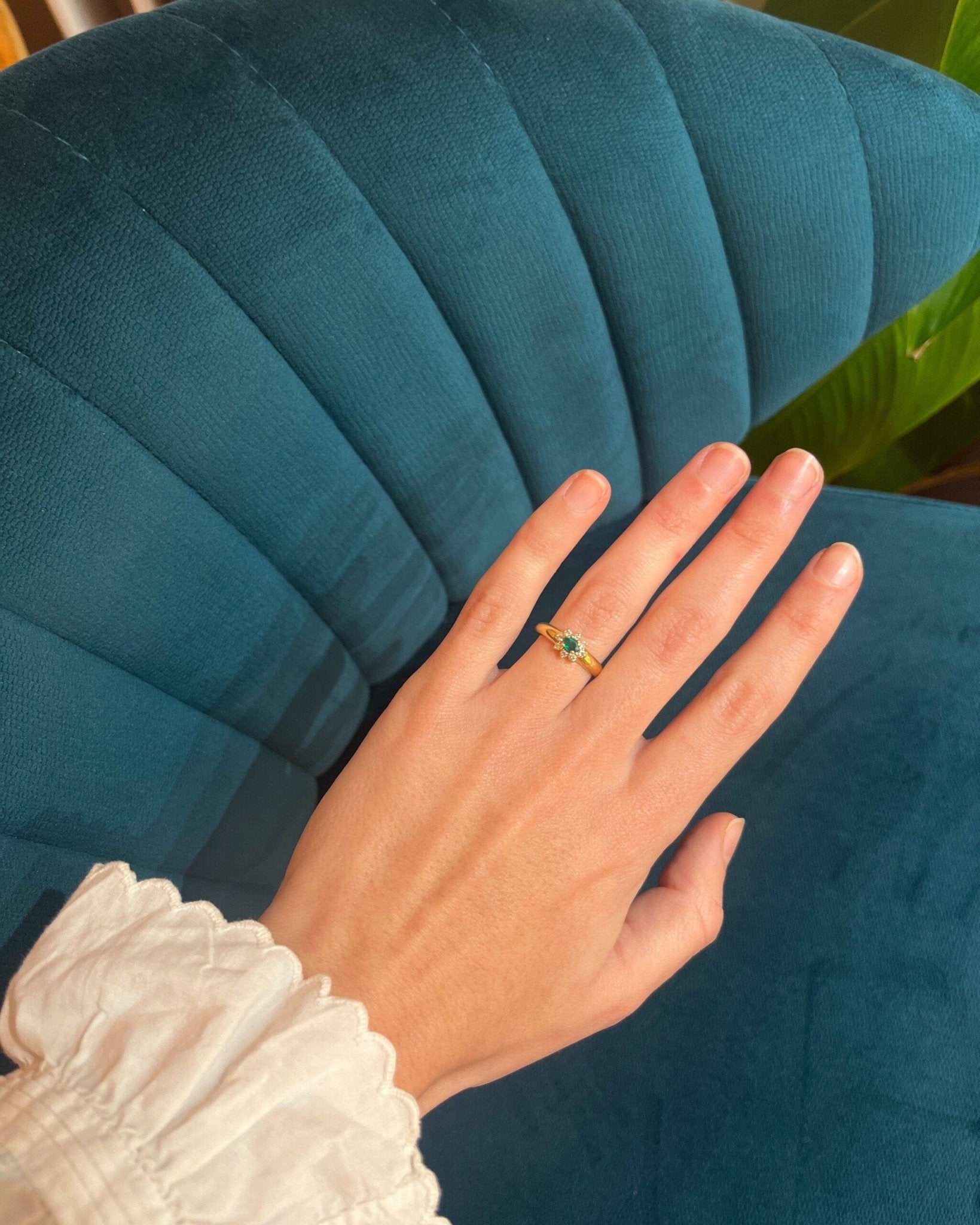 Bague marguerite émeraude &amp; diamants vintage "Cylia " - Elliade Paris
