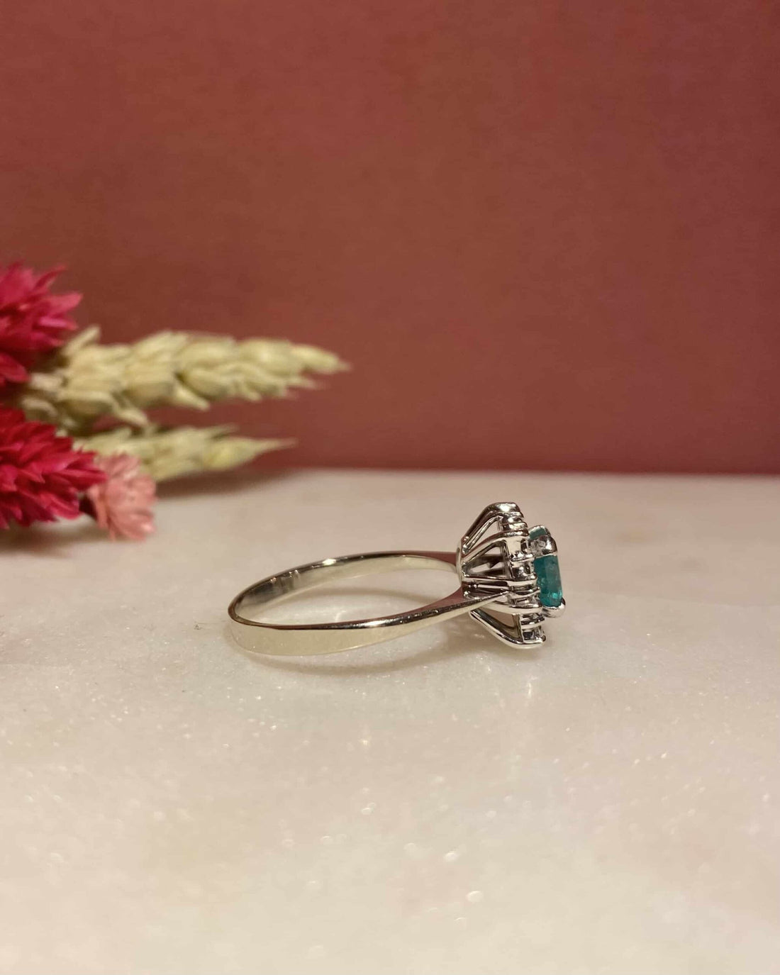 Bague Marguerite Émeraude 0.55 carat &amp; Diamants &quot;Ayla&quot;