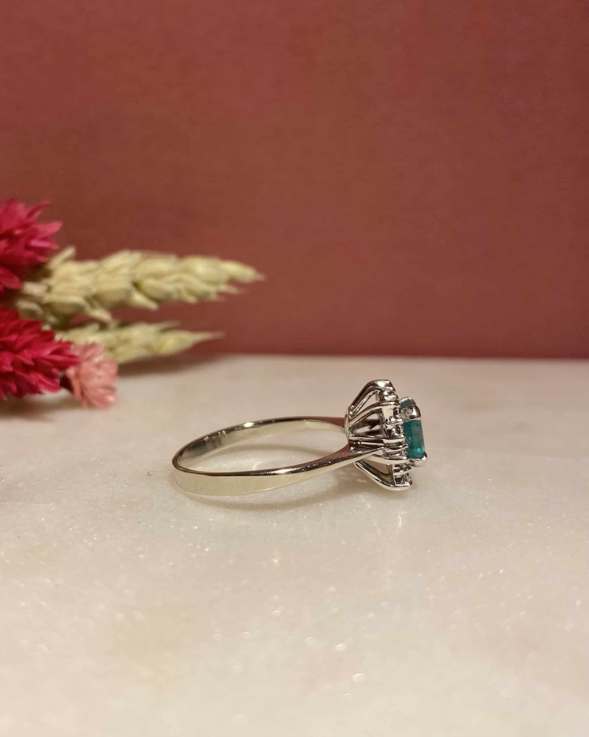 Bague Marguerite Émeraude 0.55 carat &amp; Diamants &quot;Ayla&quot;