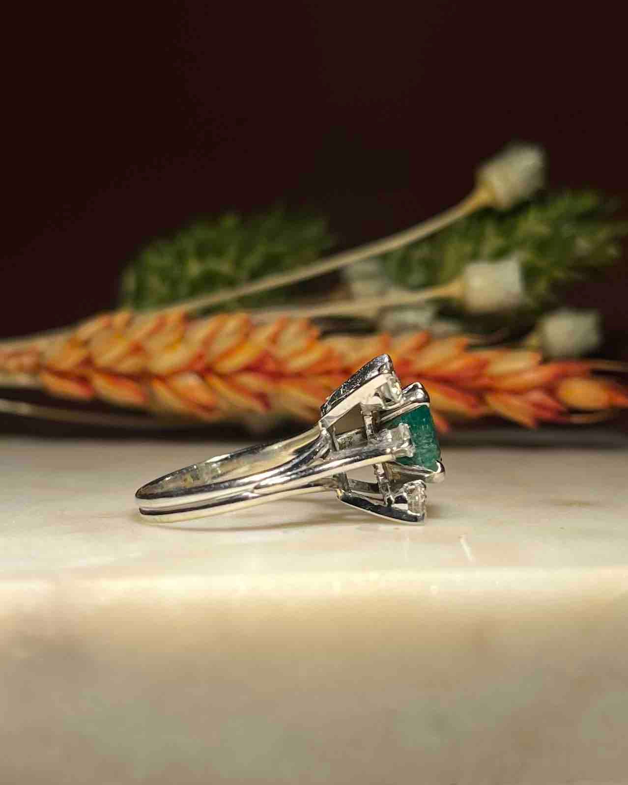 Bague Marguerite Émeraude et Diamants "June" - Elliade Paris