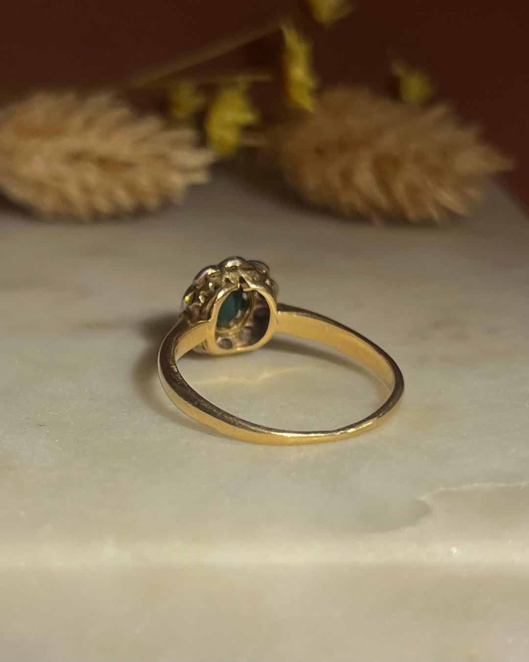 Bague Marguerite Emeraude et Diamants "Lucia" - Elliade Paris