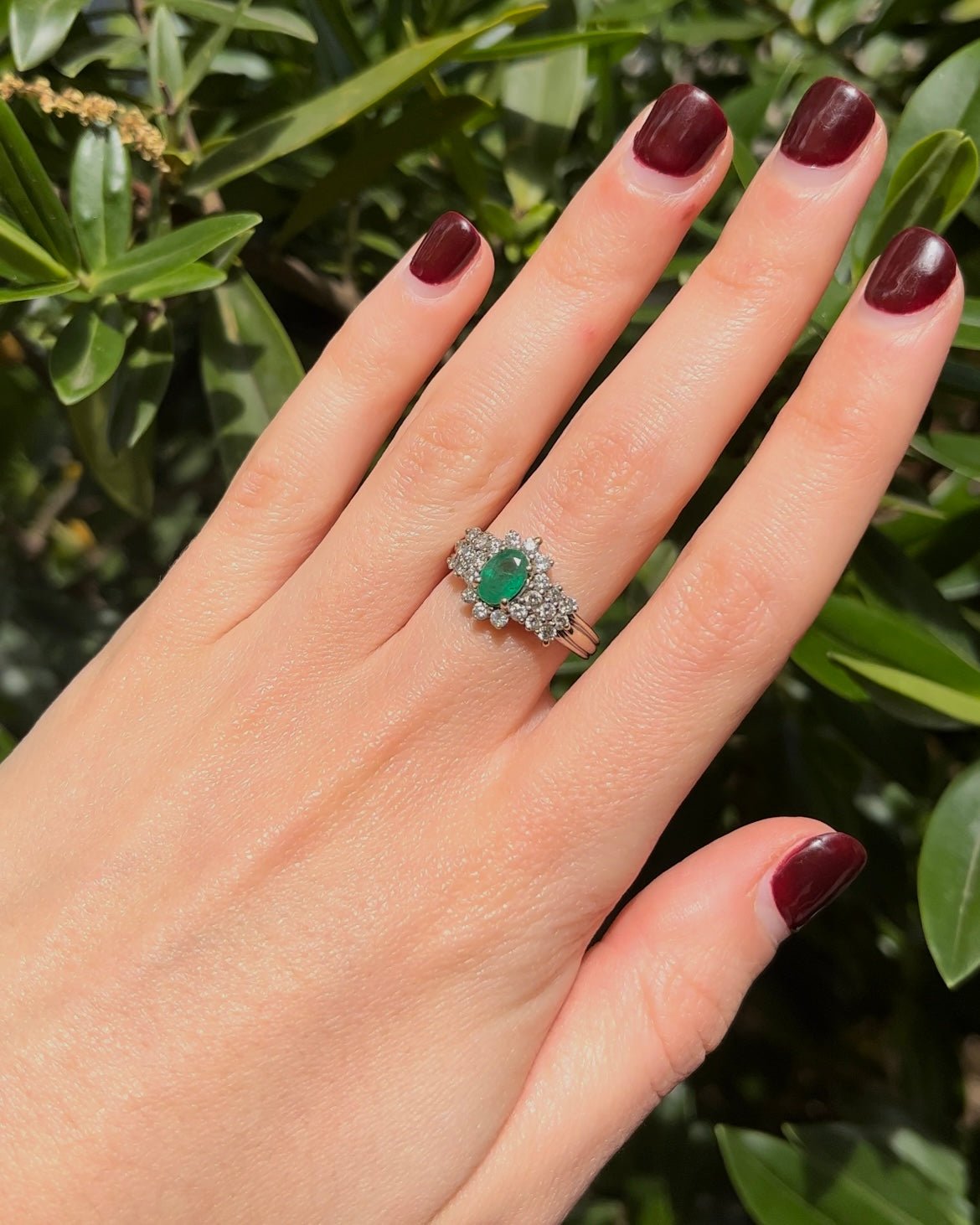 Bague Marguerite Émeraude et Diamants "Stella" - Elliade Paris