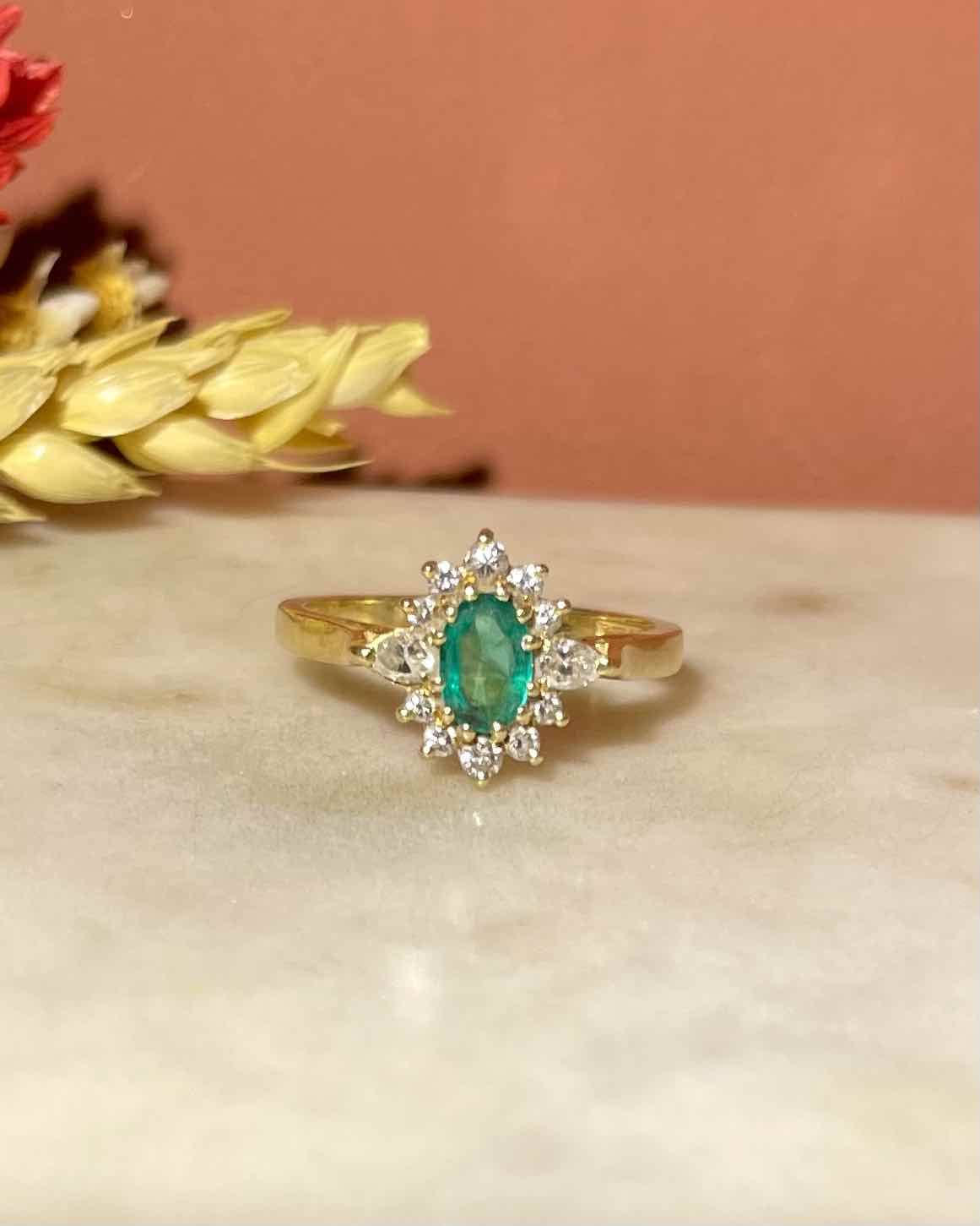 Bague Marguerite Emeraude &amp; Diamants "Kacie"