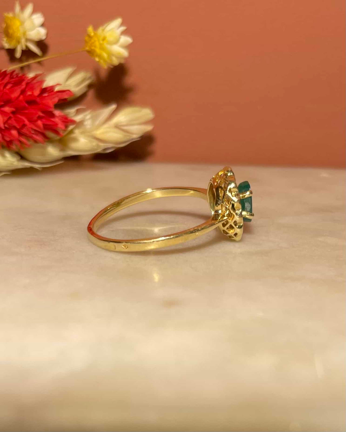 Bague Marguerite Émeraude 0.30 Carat &amp; Diamants &quot;Bryanna&quot;