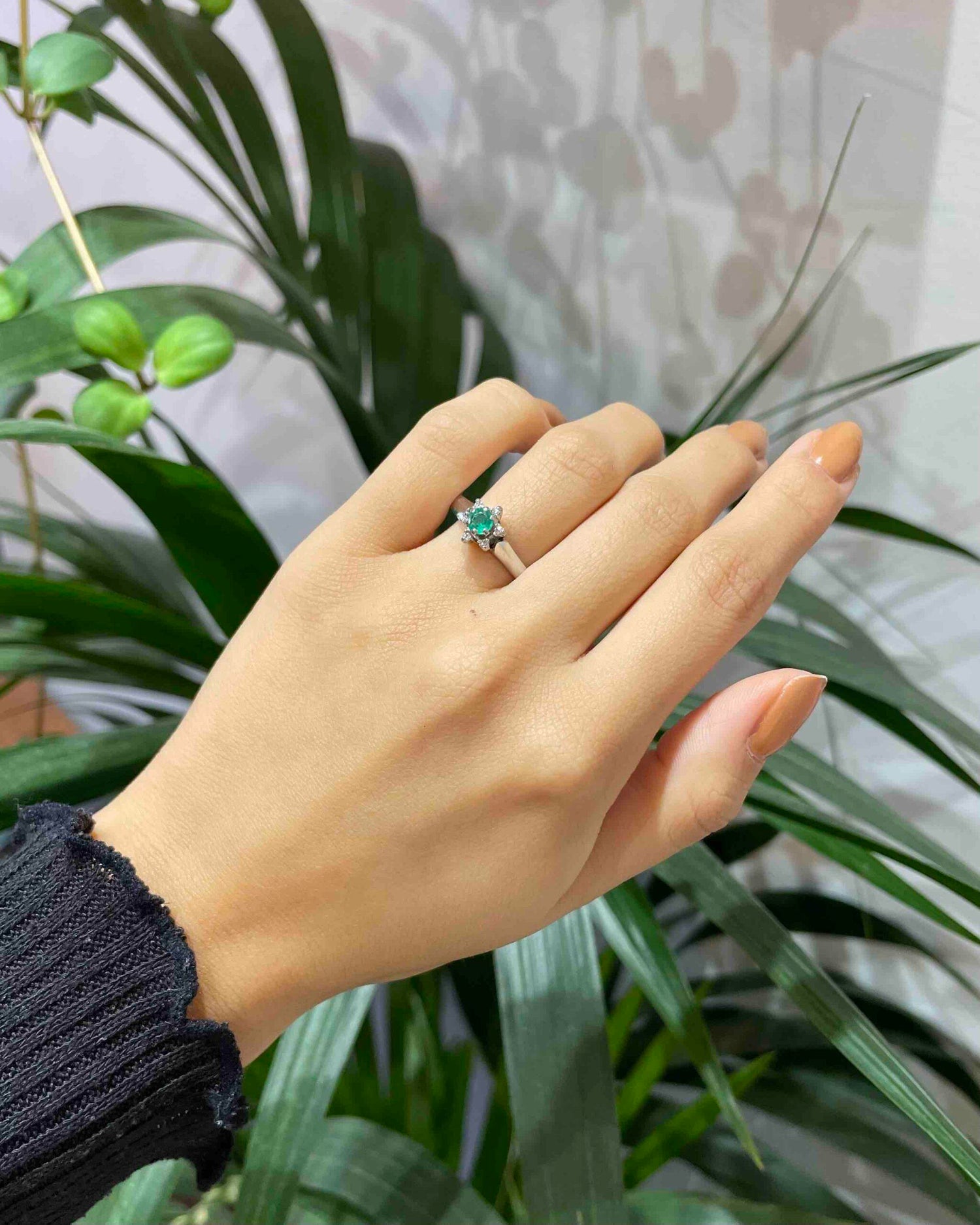 Bague Marguerite Emeraude &amp; Diamants &quot;Doriane&quot;