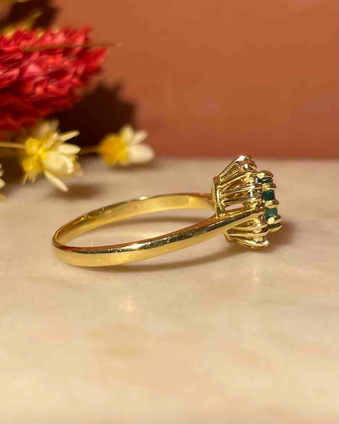 Bague Marguerite Emeraude &amp; Diamants &quot;Sonya&quot;