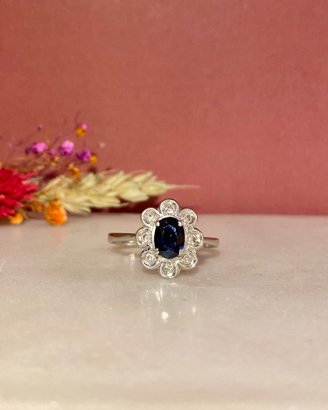 Bague Marguerite Saphir 1 carat &amp; Diamants &quot;Jess&quot;