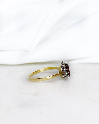 Bague Marguerite Grenat 1.45 carat &amp; Diamants &quot;Yaraé&quot; - Elliade Paris