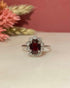 Bague Marguerite Grenat 1.50 carat & Diamants "Rosie" - Elliade Paris