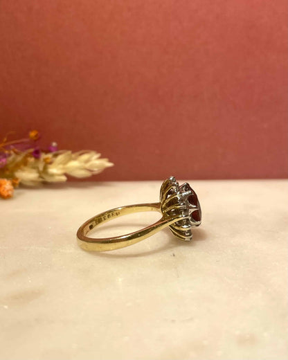 Bague Marguerite Grenat 2.10 carats &amp; Diamants &quot;Azylis&quot; - Elliade Paris