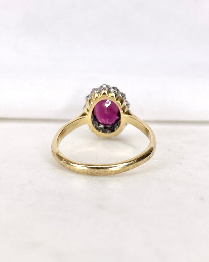 Bague Marguerite Grenat 2.10 carats &amp; Diamants &quot;Iléane&quot; - Elliade Paris