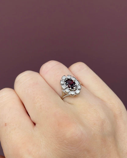 Bague Marguerite Grenat 0.80 carat &amp; Diamants &quot;Milenda&quot;