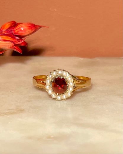Bague Marguerite Grenat &amp; Perles&quot;Afidy&quot; - Elliade Paris