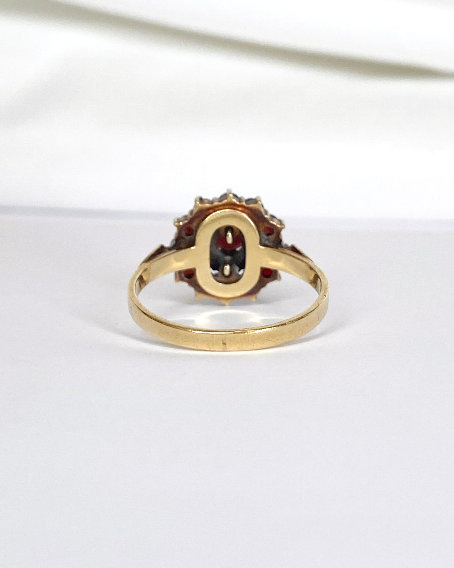 Bague Marguerite Grenats 0.86 carat &amp; Perles "Salomé" - Elliade Paris