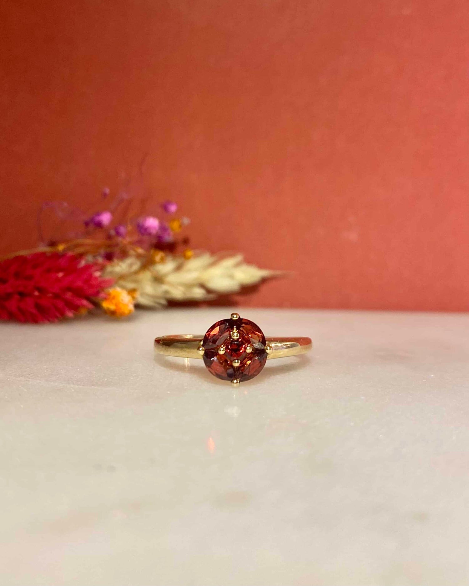 Bague Vintage Grenats 0.70 carat &quot;Vanille&quot;