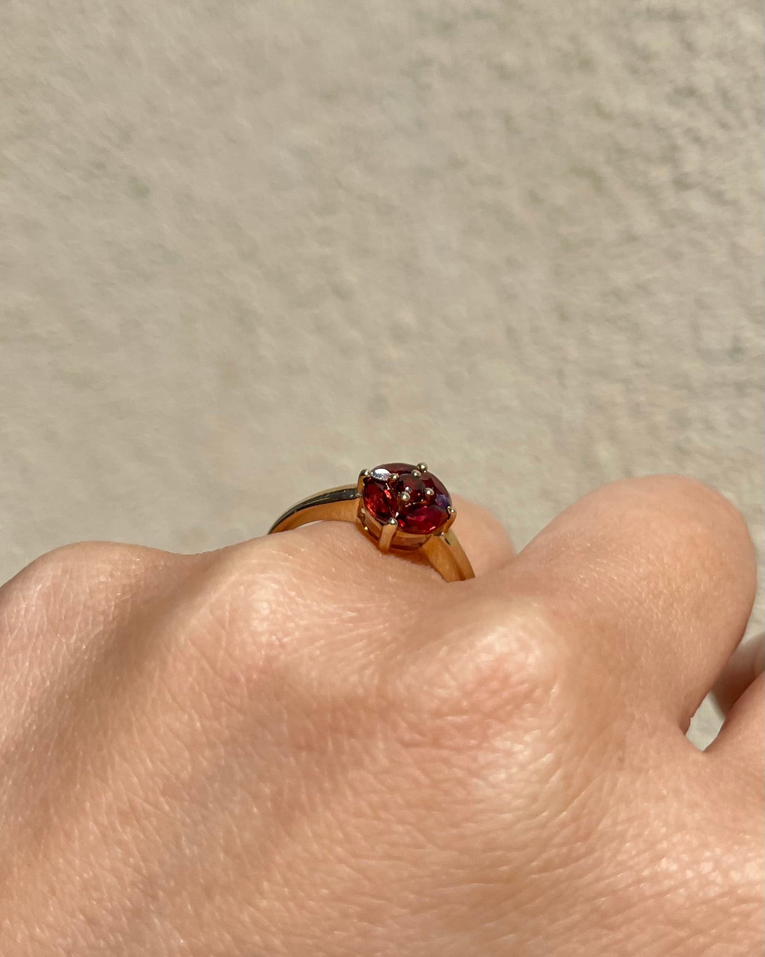 Bague Vintage Grenats 0.70 carat &quot;Vanille&quot;