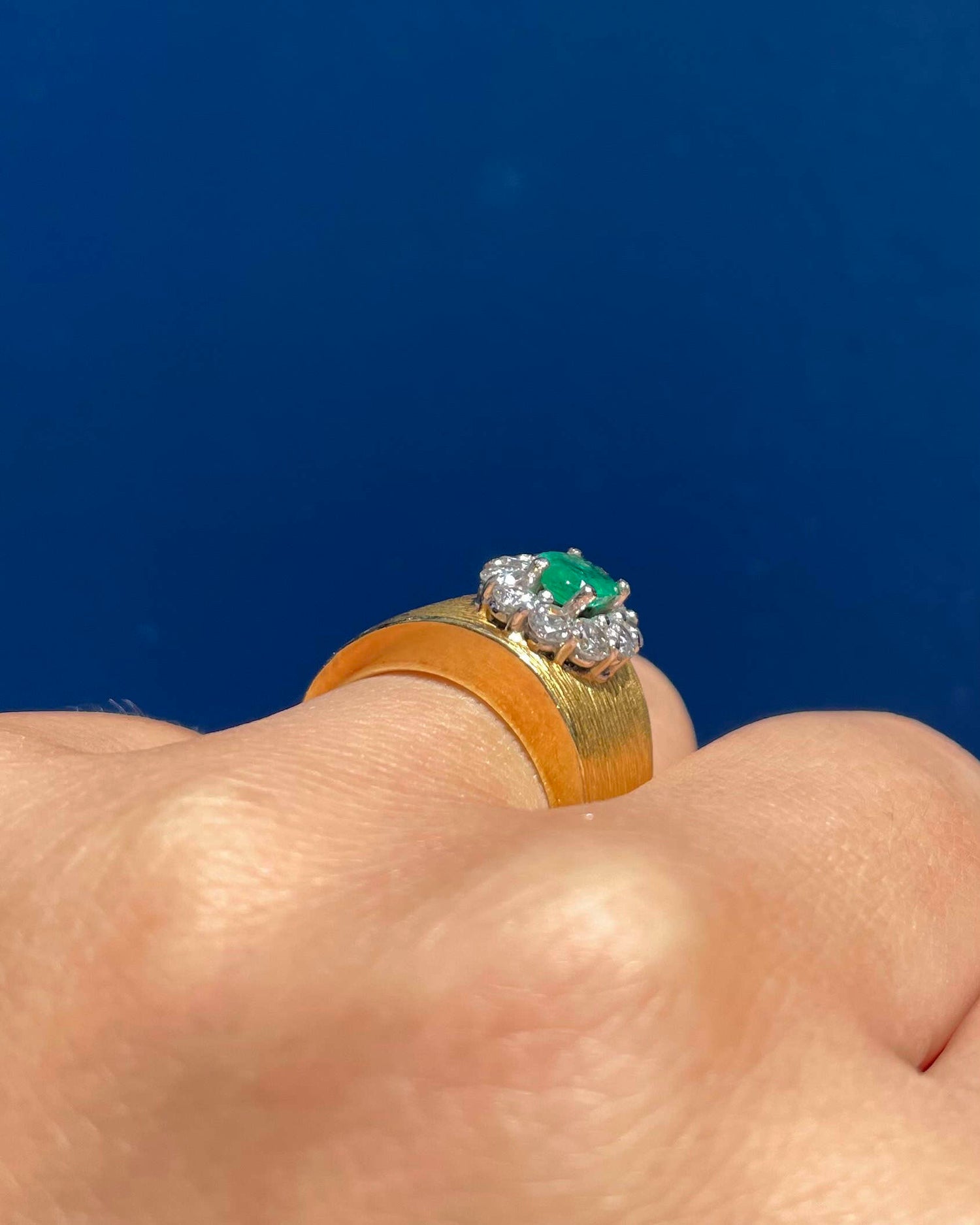 Bague Jonc Marguerite Émeraude carat &amp; Diamants, Or 9.94g &quot;Jennie&quot;
