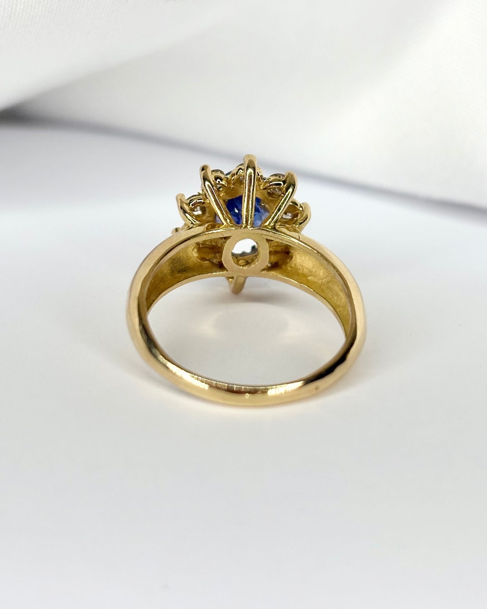 Bague Marguerite Jonc Tanzanite 1.55 carats &amp; Diamants “Garance” - Elliade Paris