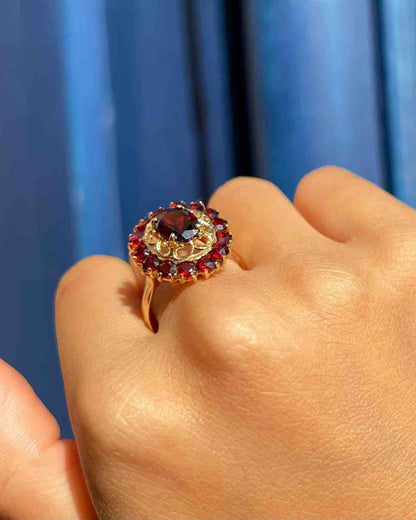 Bague Marguerite Marquise Grenats 2.70 carats &quot;Magdalena&quot; - Elliade Paris