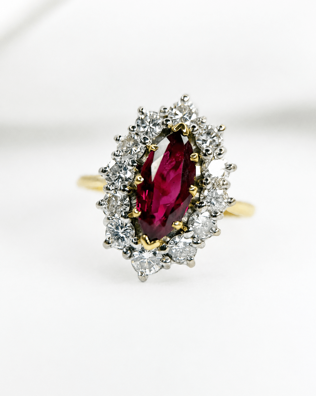 Bague Marguerite Marquise Rubis 1.17 carat &amp; Diamants 0.60 carat 4.98g "Stephanie" - Elliade Paris