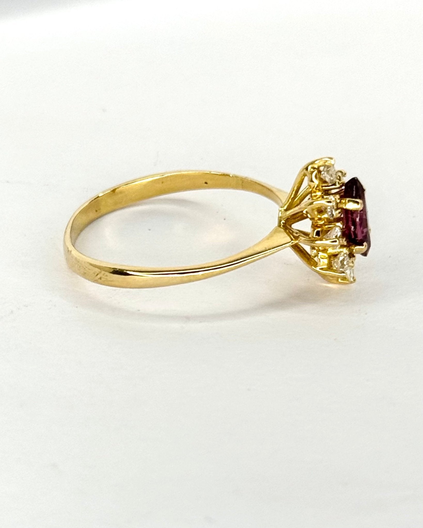 Bague Marguerite Marquise Rubis &amp; Diamants "Inya" - Elliade Paris