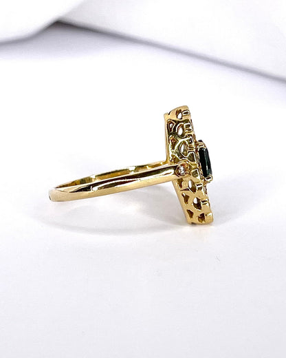 Bague Marguerite Marquise Saphir 0.80 carat &amp; 18 Diamants "Clara" - Elliade Paris