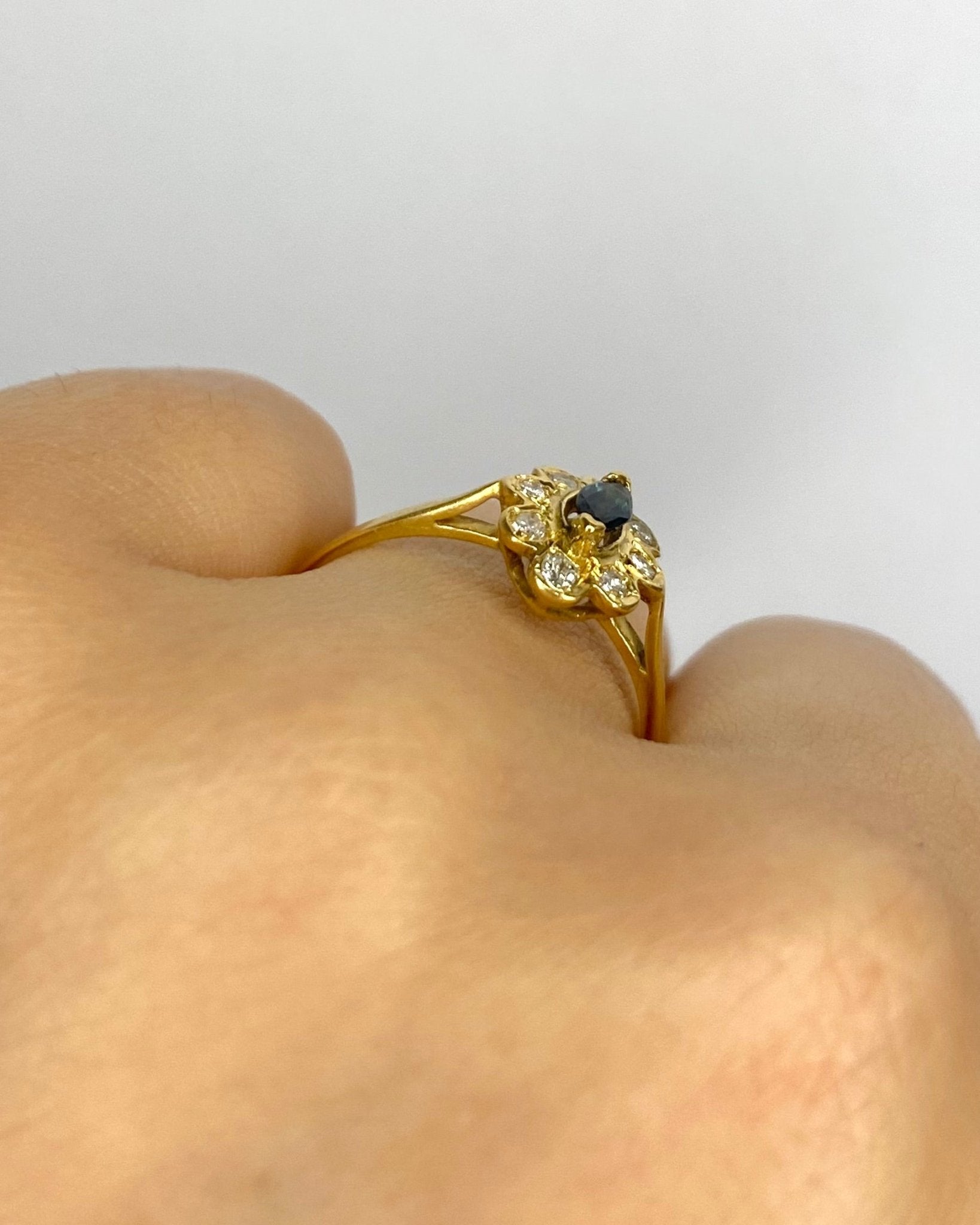 Bague Marguerite Marquise Saphir &amp; Diamants "Liya" - Elliade Paris