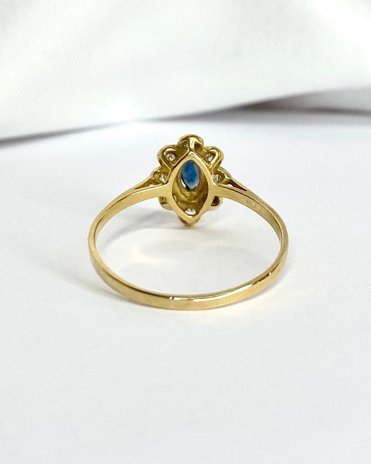 Bague Marguerite Marquise Saphir &amp; Diamants "Liya" - Elliade Paris