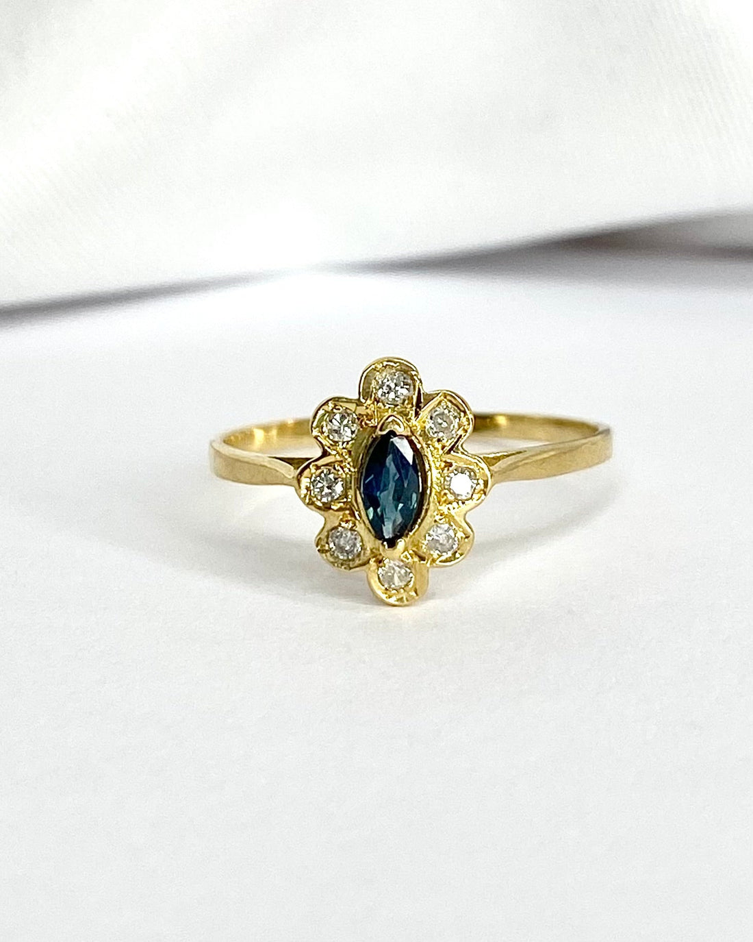 Bague Marguerite Marquise Saphir &amp; Diamants "Liya" - Elliade Paris