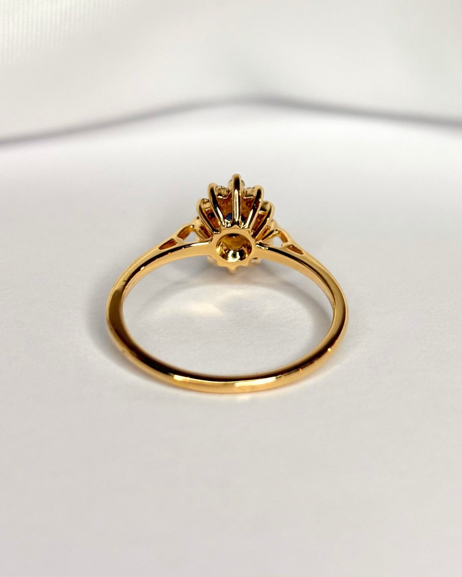 Bague Marguerite Marquise Saphir &amp; Diamants "Ornella" - Elliade Paris