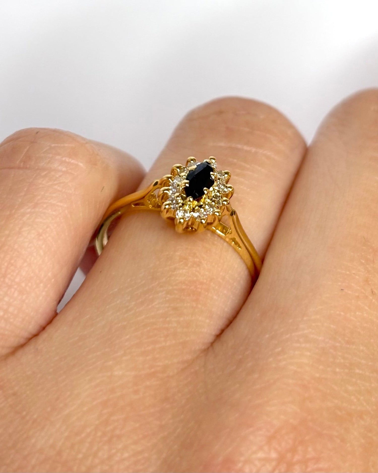 Bague Marguerite Marquise Saphir &amp; Diamants "Ornella" - Elliade Paris