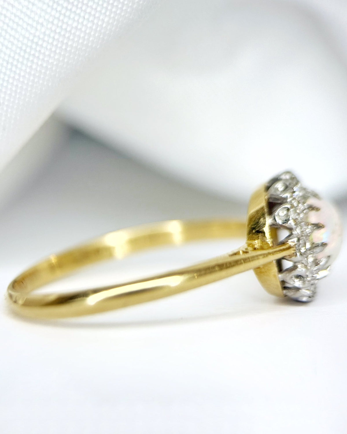 Bague Marguerite Opale 0.50 carat &amp; Diamants "Delphine" - Elliade Paris