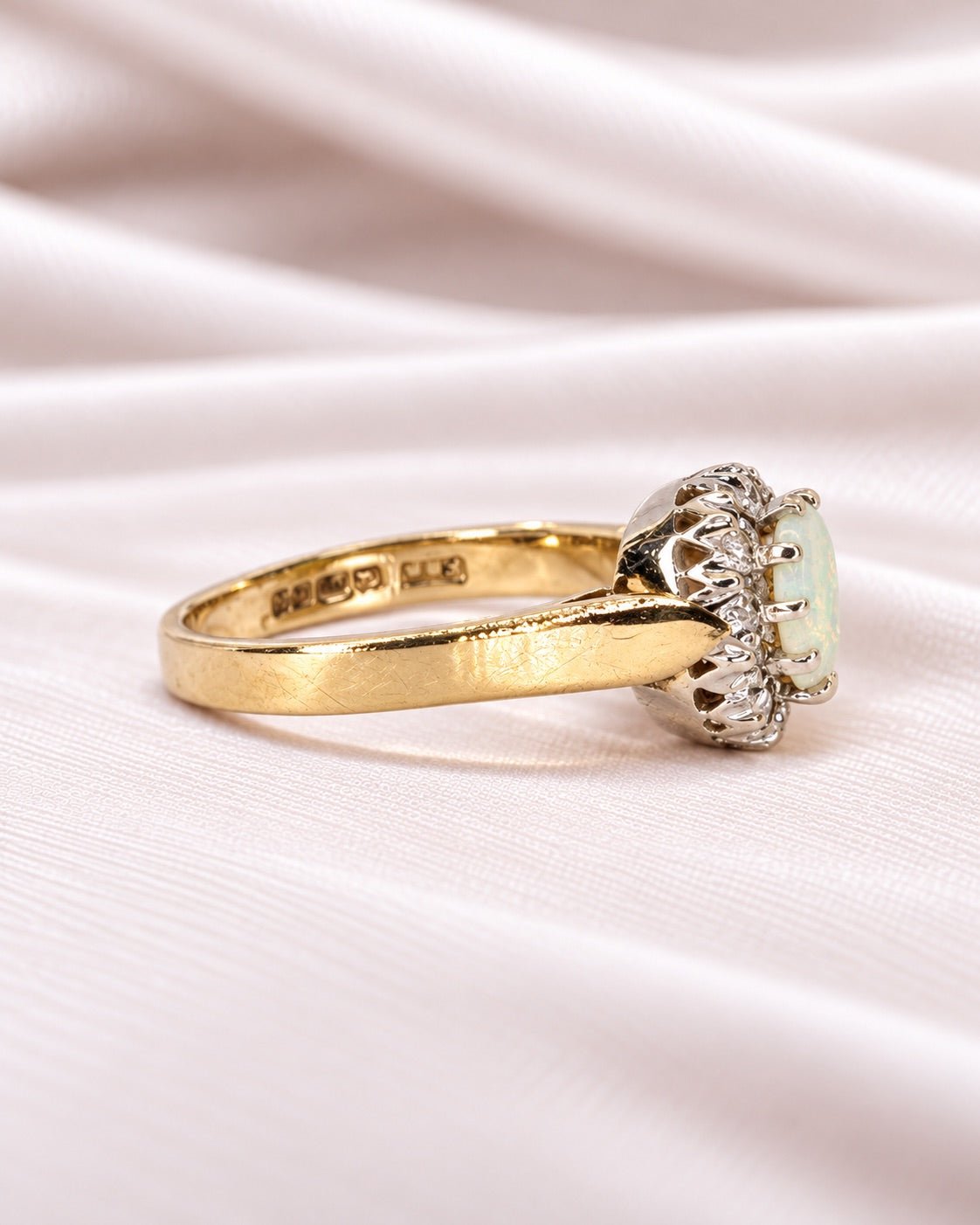 Bague Marguerite Opale 0.58 carat &amp; Diamants "Samira" - Elliade Paris