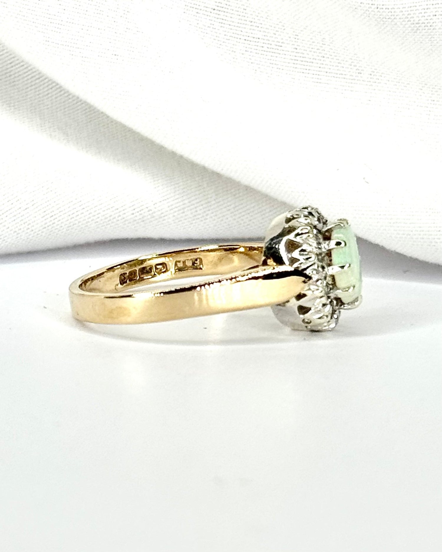 Bague Marguerite Opale 0.58 carat &amp; Diamants "Samira" - Elliade Paris
