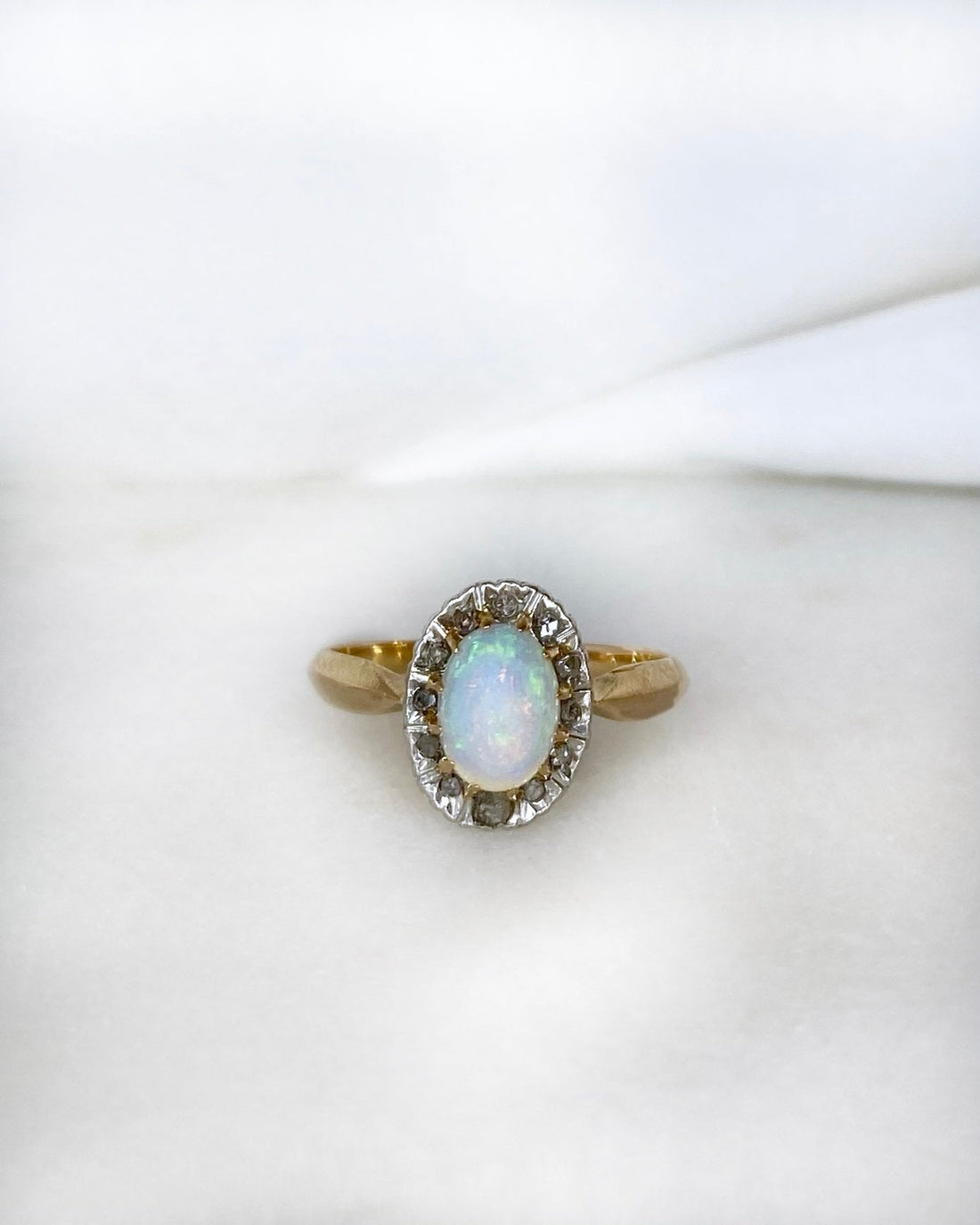 Bague Marguerite Opale 0.65 carat &amp; Diamants &quot;Ysoria&quot; - Elliade Paris