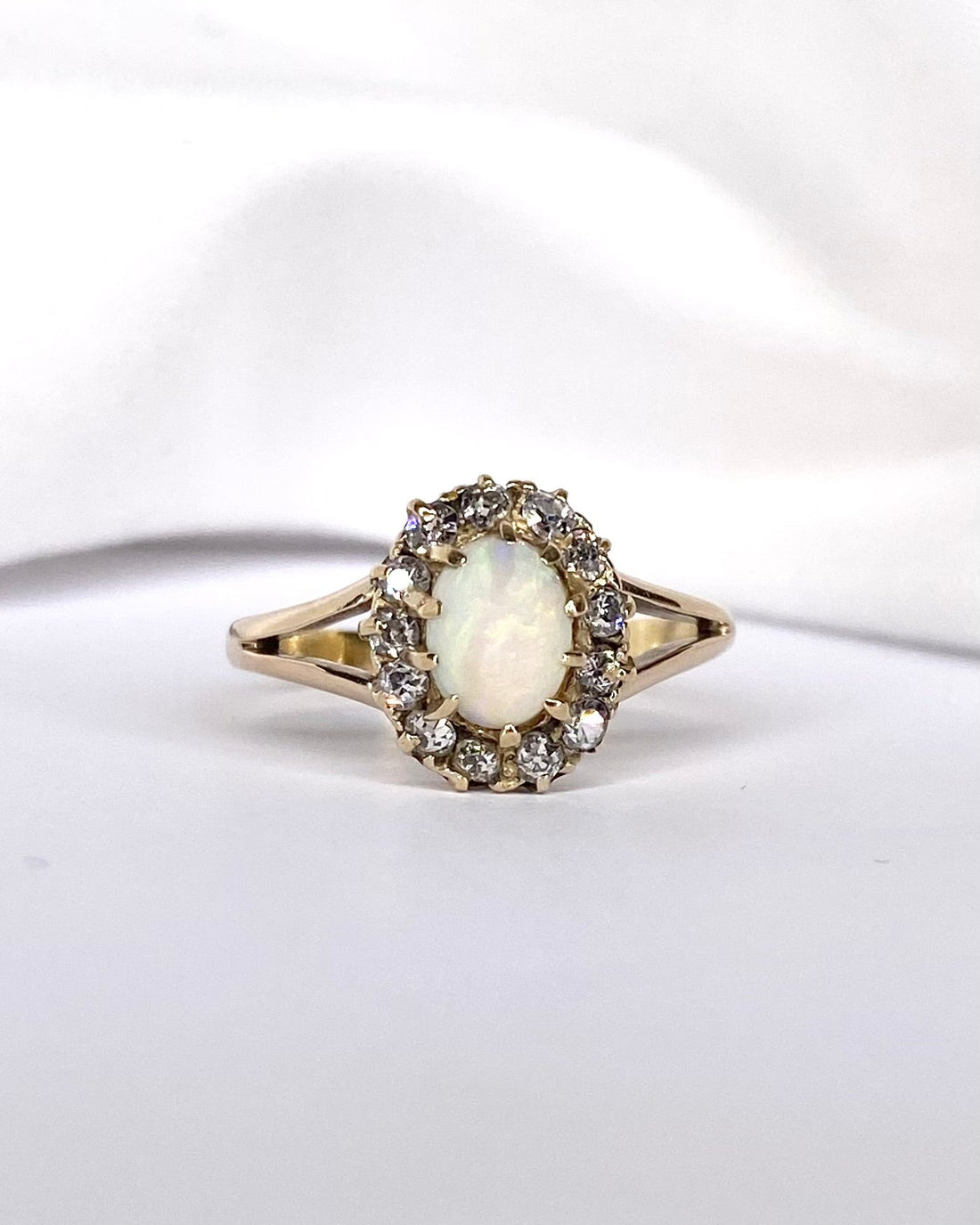 Bague Marguerite Opale 0.75 carat &amp; Diamants "Claudia" - Elliade Paris
