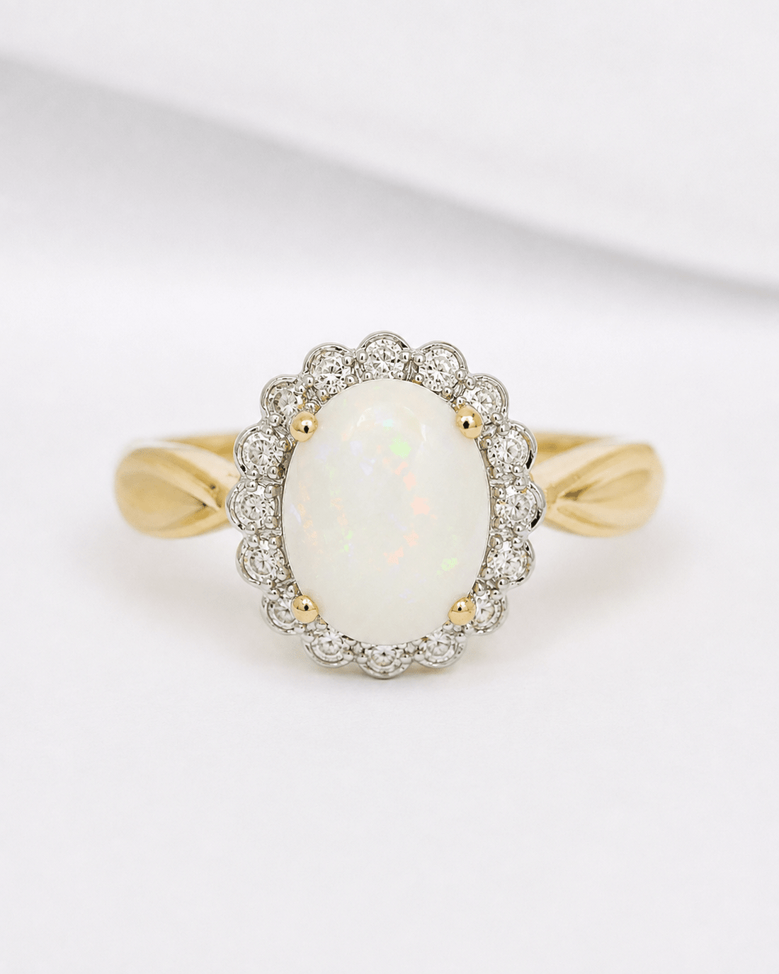 Bague Marguerite Opale 0.98 carat &amp; Diamants 0.24 carat "Hinaya" - Elliade Paris