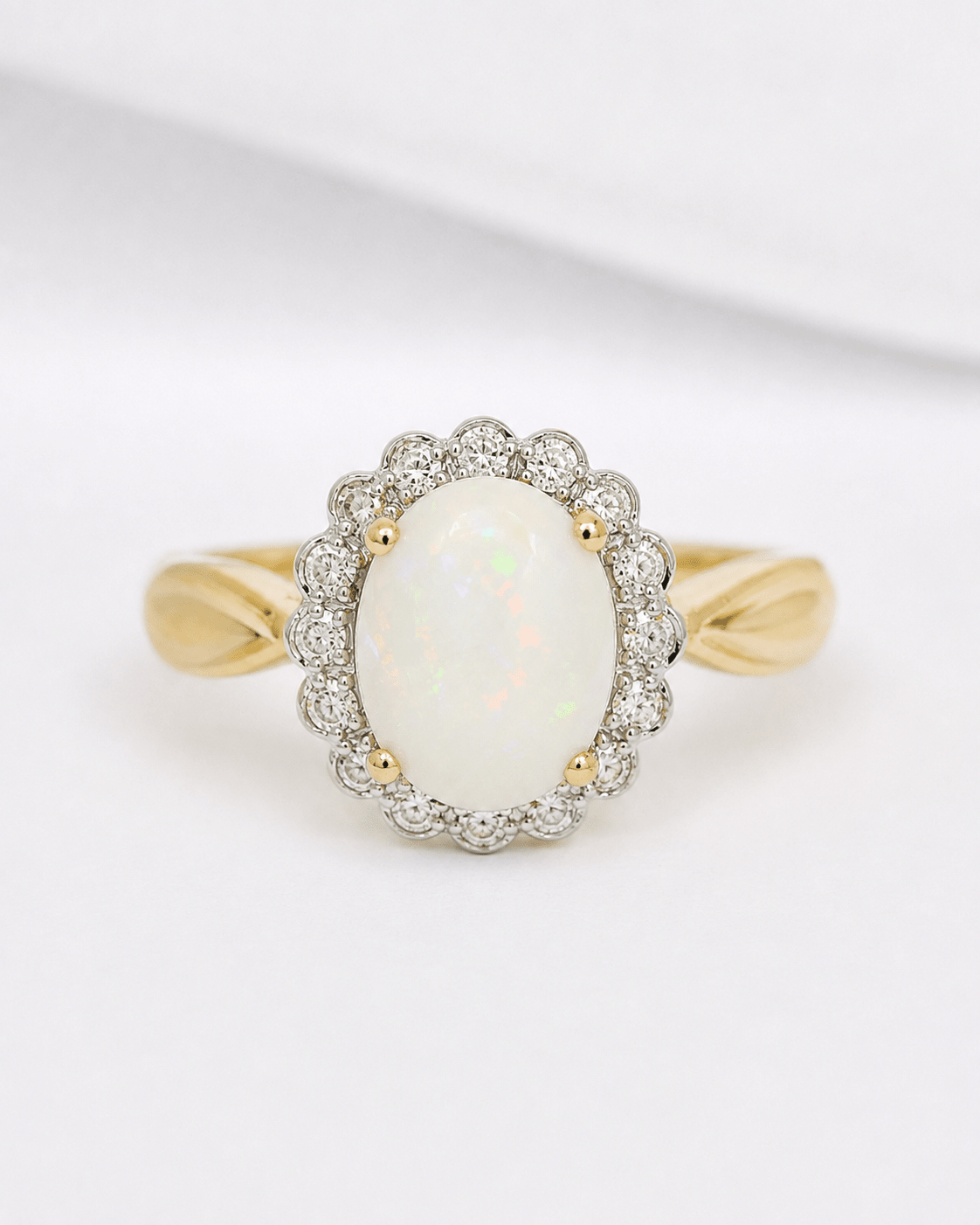Bague Marguerite Opale 0.98 carat &amp; Diamants 0.24 carat "Hinaya" - Elliade Paris