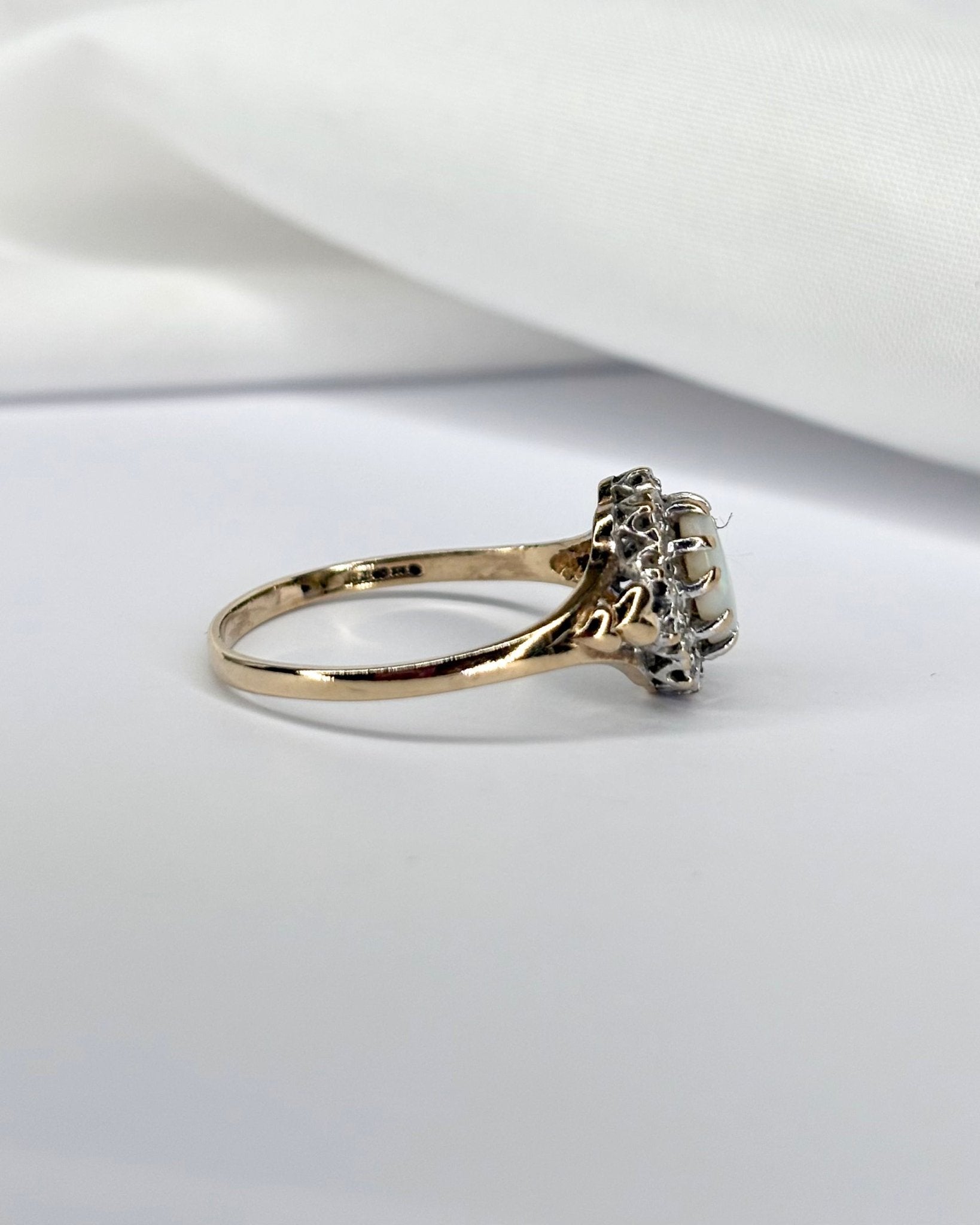 Bague Marguerite Opale &amp; 10 Diamants "Soleya" - Elliade Paris