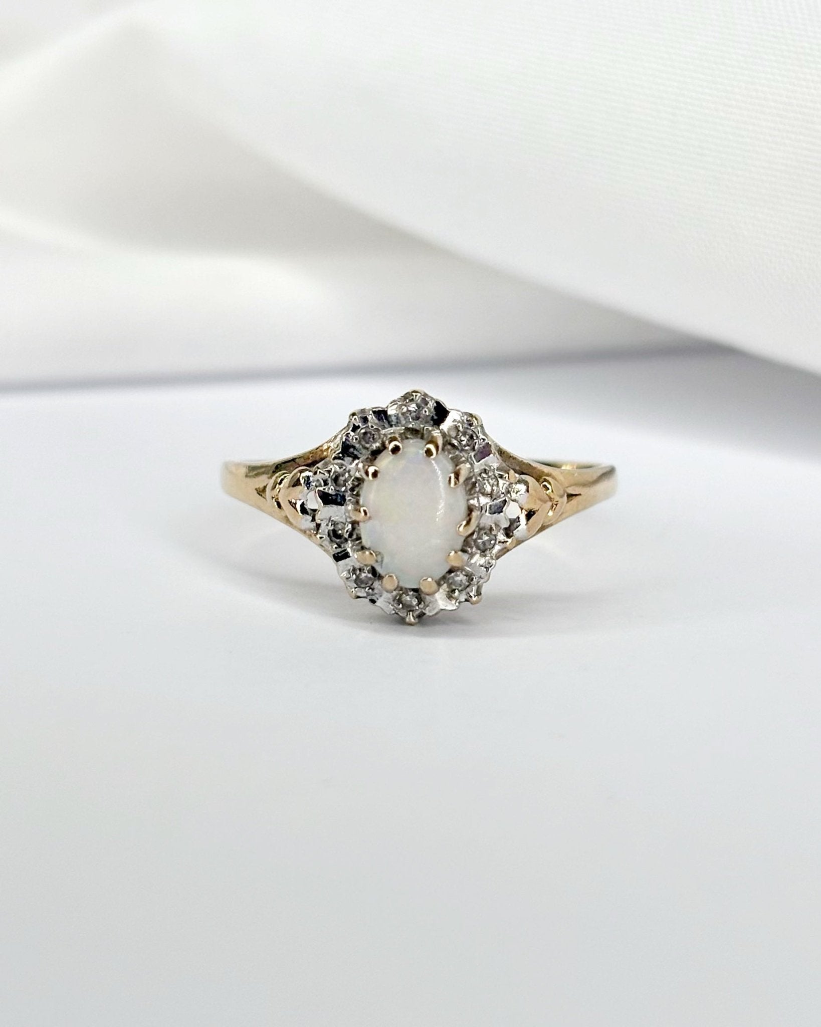 Bague Marguerite Opale &amp; 10 Diamants "Soleya" - Elliade Paris