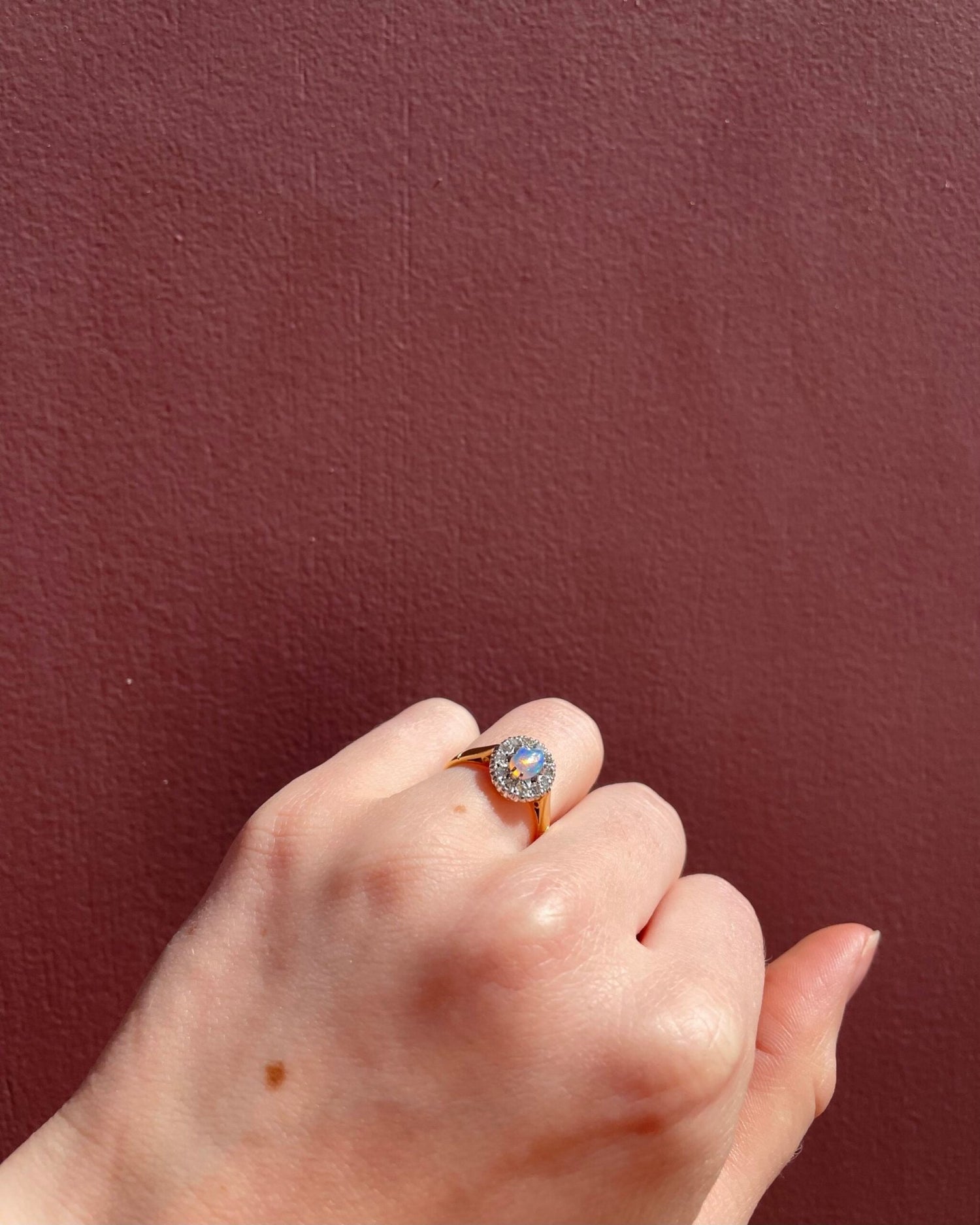 Bague Marguerite Opale &amp; 12 Diamants &quot;Odile&quot; - Elliade Paris