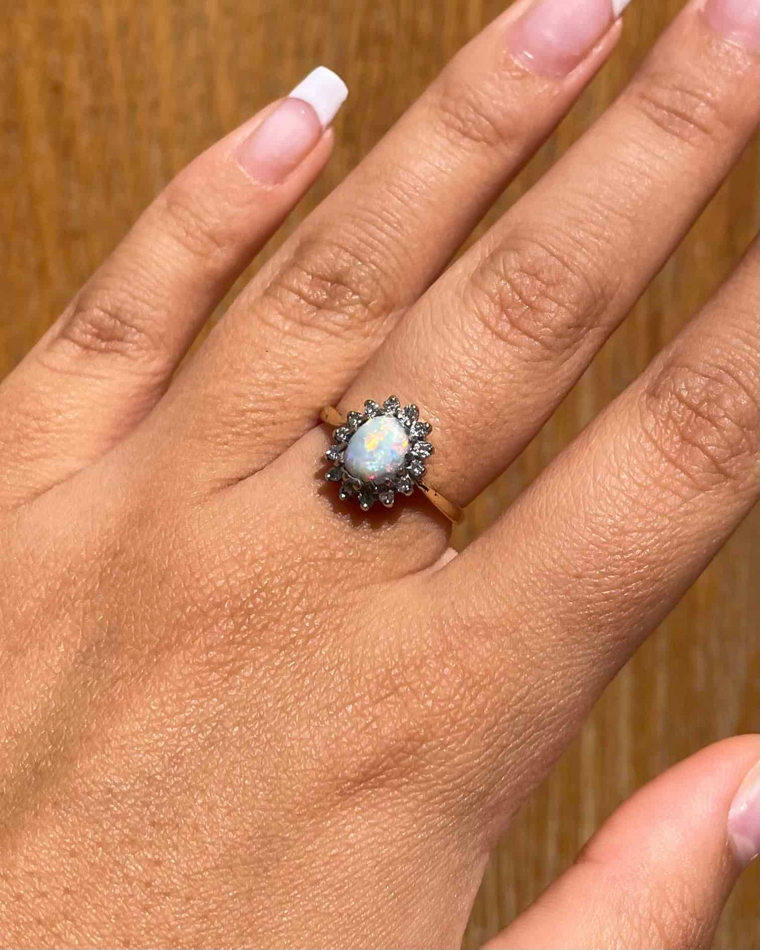 Bague Marguerite Opale &amp; 14 Diamants &quot;Izzy&quot; - Elliade Paris