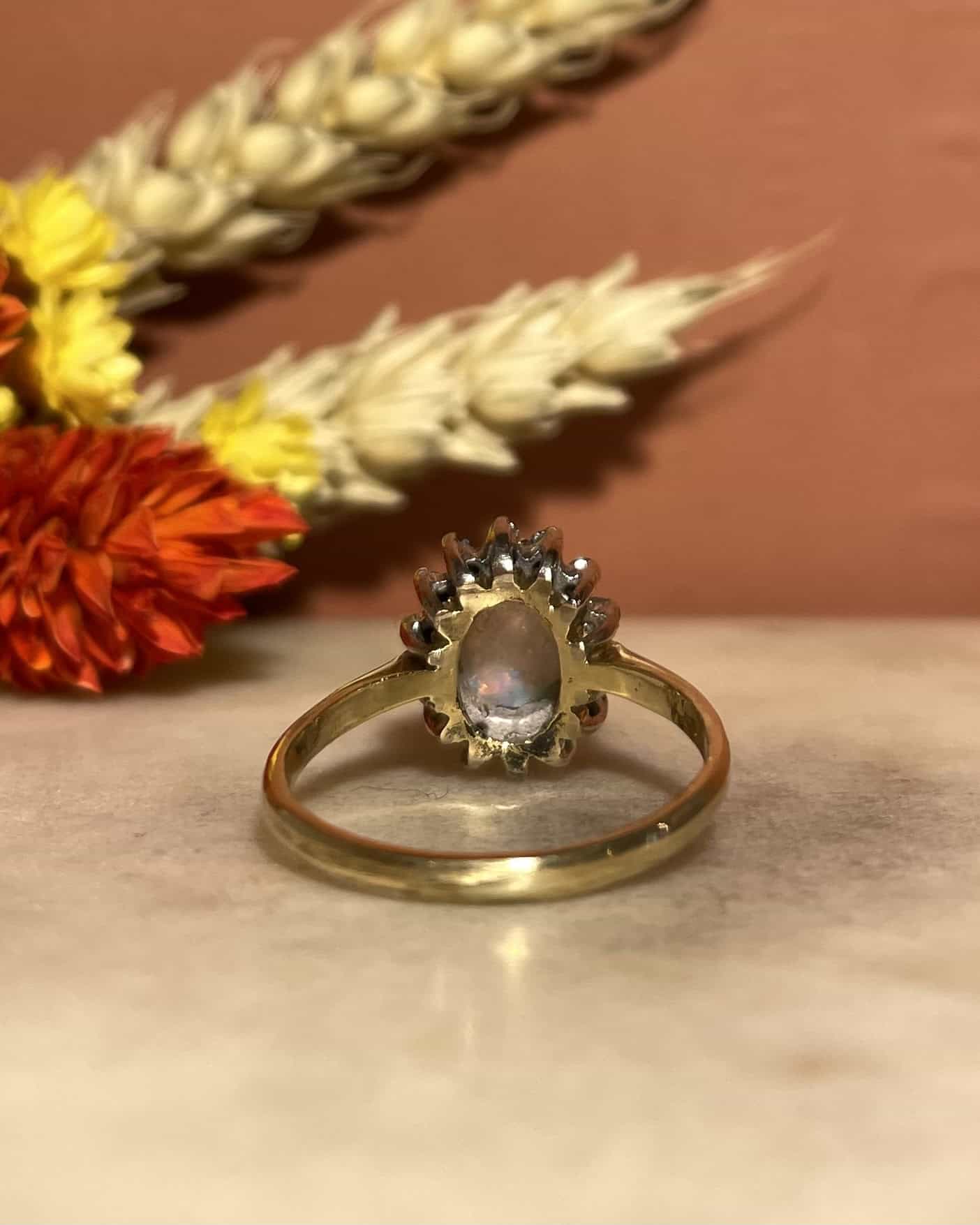Bague Marguerite Opale &amp; 14 Diamants "Izzy" - Elliade Paris