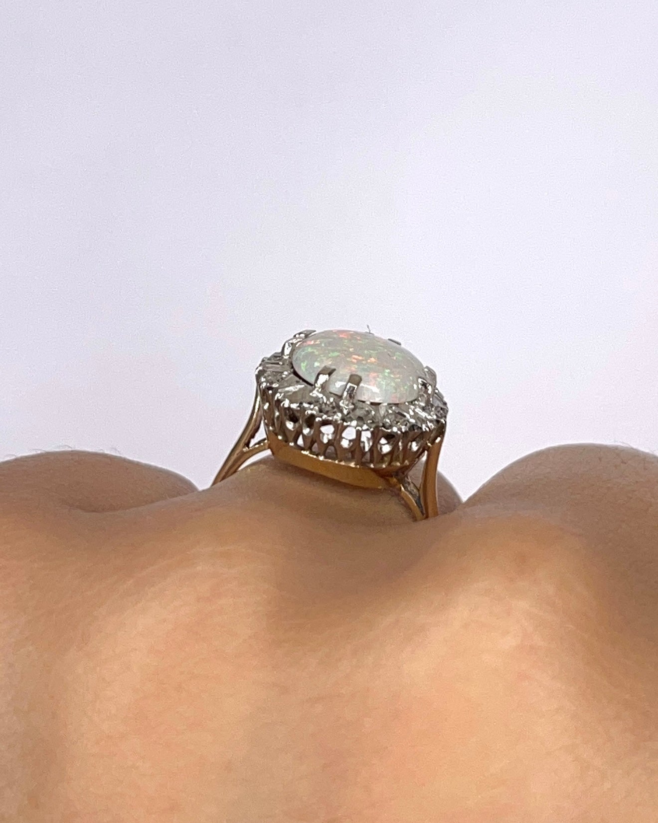 Bague Marguerite Opale 1.85 carat &amp; 8 Diamants "Camille" - Elliade Paris